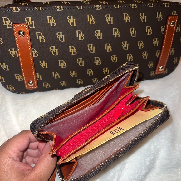 Dooney & Bourke - Picture 2 of 3